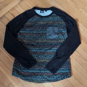 WXYZ Long Sleeve Tee Tribal Print Sz Medium